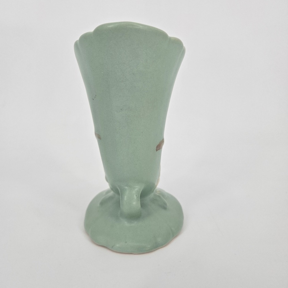 Vintage Weller Pottery Dogwood Cornucopia Vase Matte Green Pink Floral 6 Inch OH - Picture 4 of 9